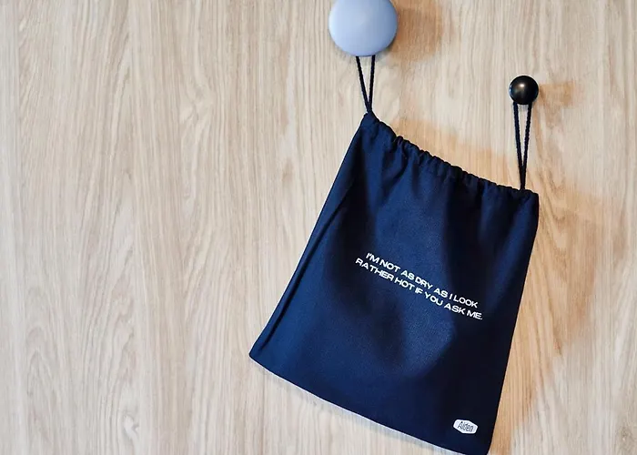 Aiden By Western Lolland