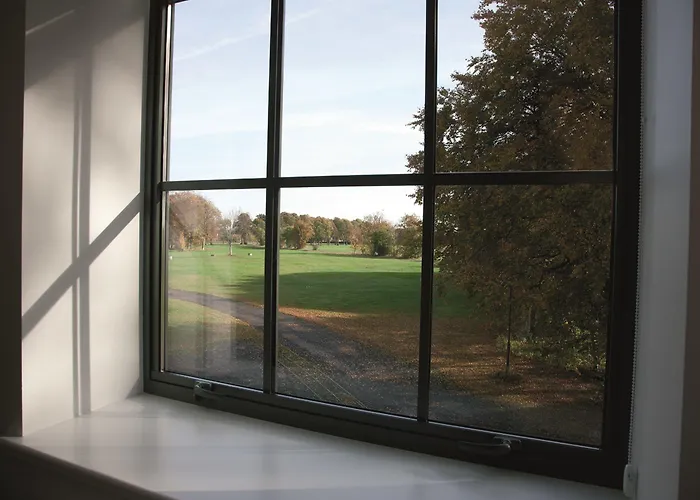 Aiden By Western Lolland